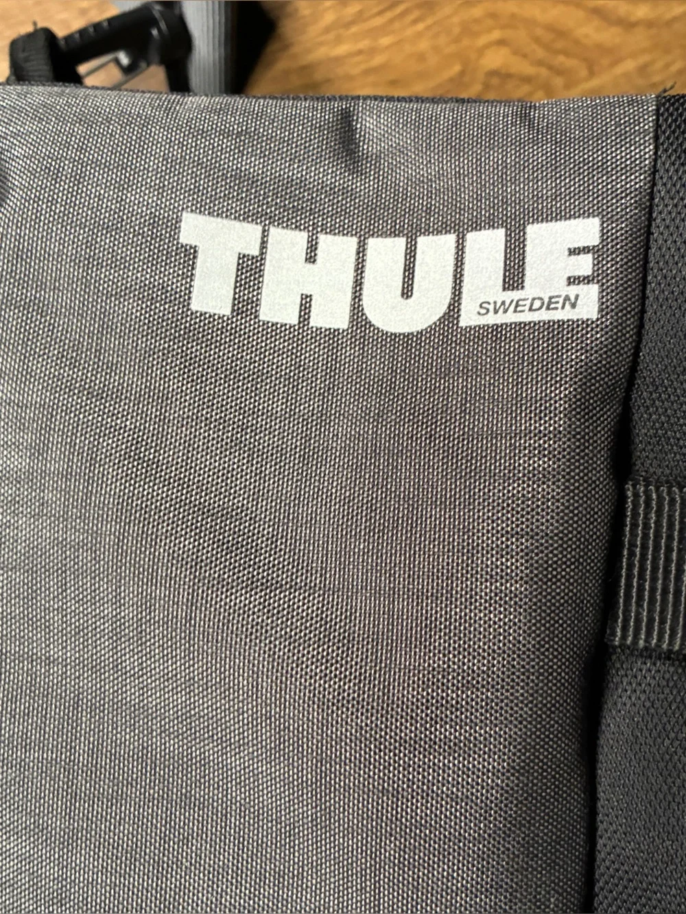 Thule Sweden Straven 13 Inch Laptop Macbook Deluxe Bag Gray & Black